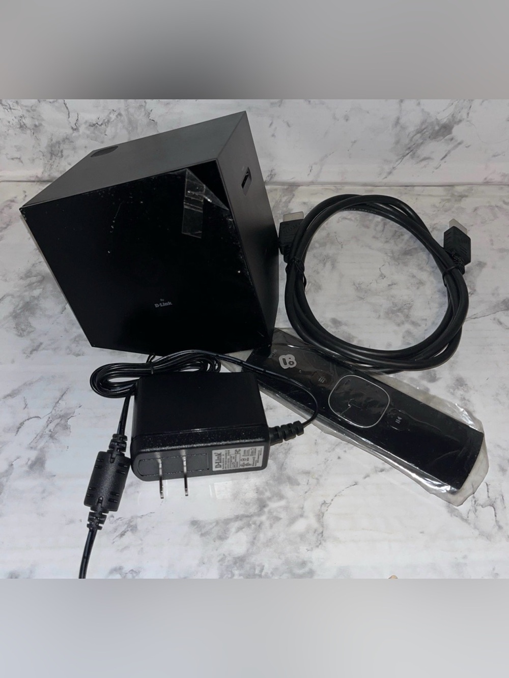 BOXEE BOX, DSM-380, POWER Adapter, REMOTE , HDMI cable Tested Works
